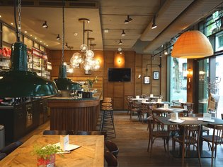 Nachträglich beschichtete Ovalrohre in der L'Osteria Nachträglich beschichtete Ovalrohre in der Gastronomie