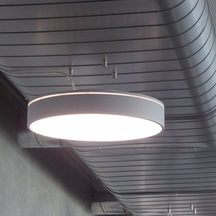 Ovale Wickelfalzrohre im Büro